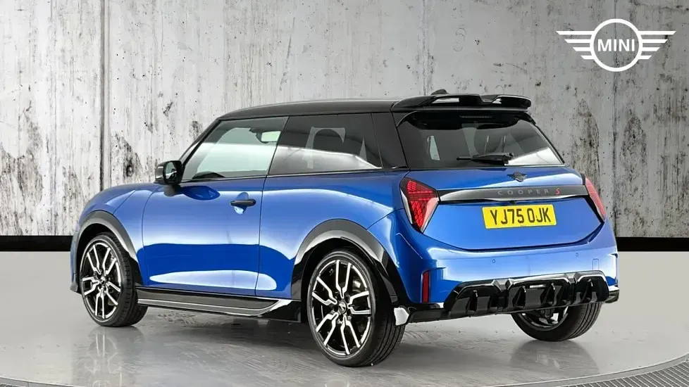 Used Mini Cooper S Hatch 201 HP (147 kW) 2025 Blue Hatchback
