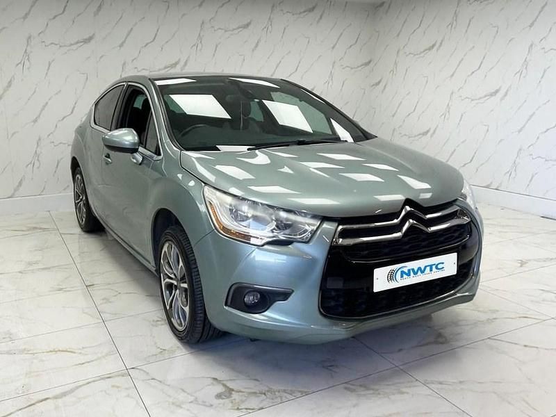 Usado Citroën DS4 115 HP (84 kW) 2012 Cinzento Citadino