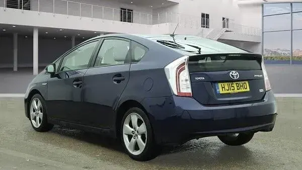 Used Toyota Prius 2015 Blue Hatchback