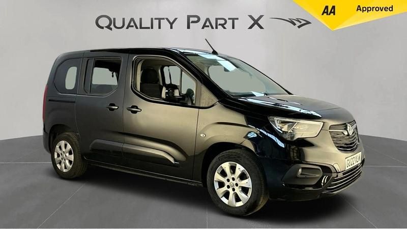 Black Used 2022 Vauxhall Combo S MPV | £11,499 (Good price) - Image 1/4