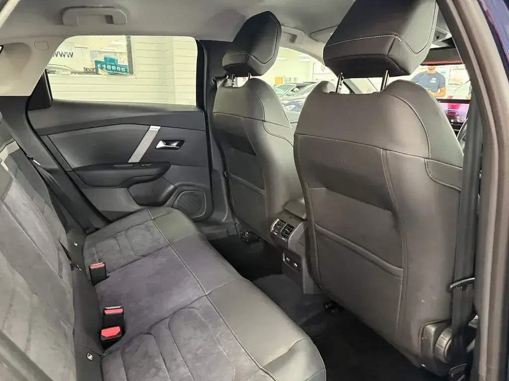 Used Citroën e-C4 100 kW (136 HP) 2024 Blue Sedan