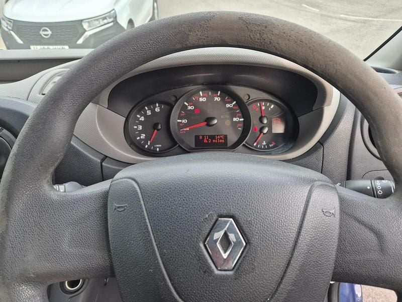 Used Renault Master 125 HP (91 kW) 2014 Blue Van