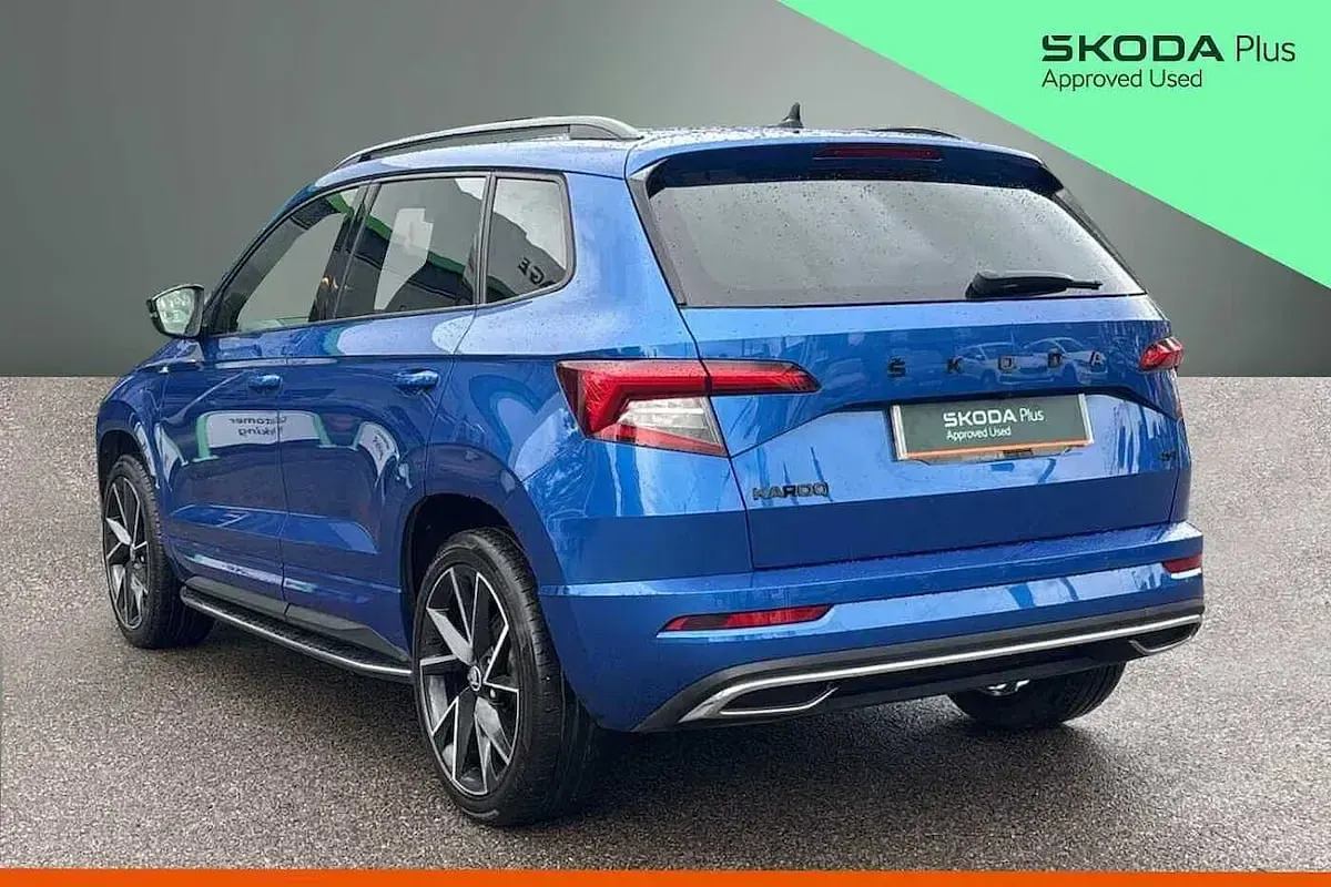 Used Skoda Karoq SportLine 140 HP (102 kW) 2019 Race blue metallic SUV