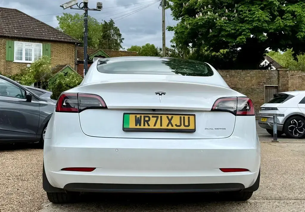 Used Tesla Model 3 Long Range AWD 366 kW (498 HP) 2021 White Sedan