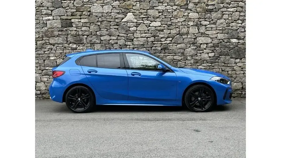 Used BMW 118 M Sport 148 HP (108 kW) 2020 Blue Hatchback