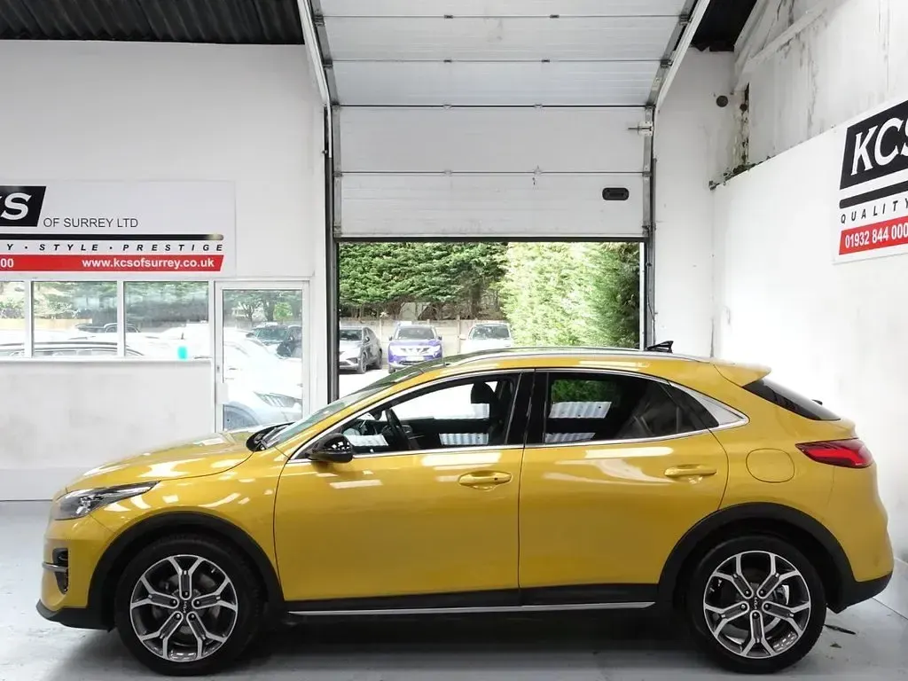 Used Kia XCeed 158 HP (116 kW) 2021 Yellow SUV
