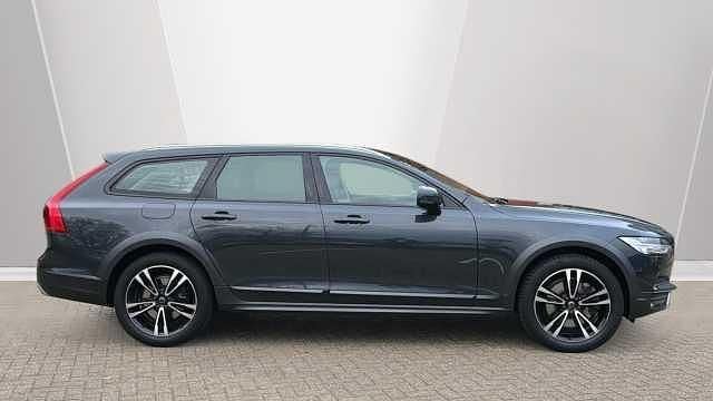 Used Volvo V90 CC Plus 306 HP (225 kW) 2020 Estate