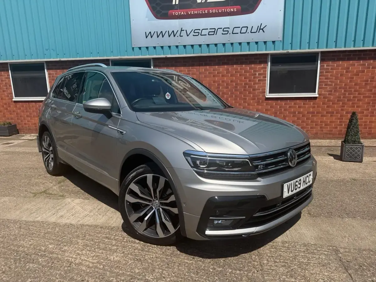 Used VW Tiguan R-line 230 HP (169 kW) 2019 Silver SUV