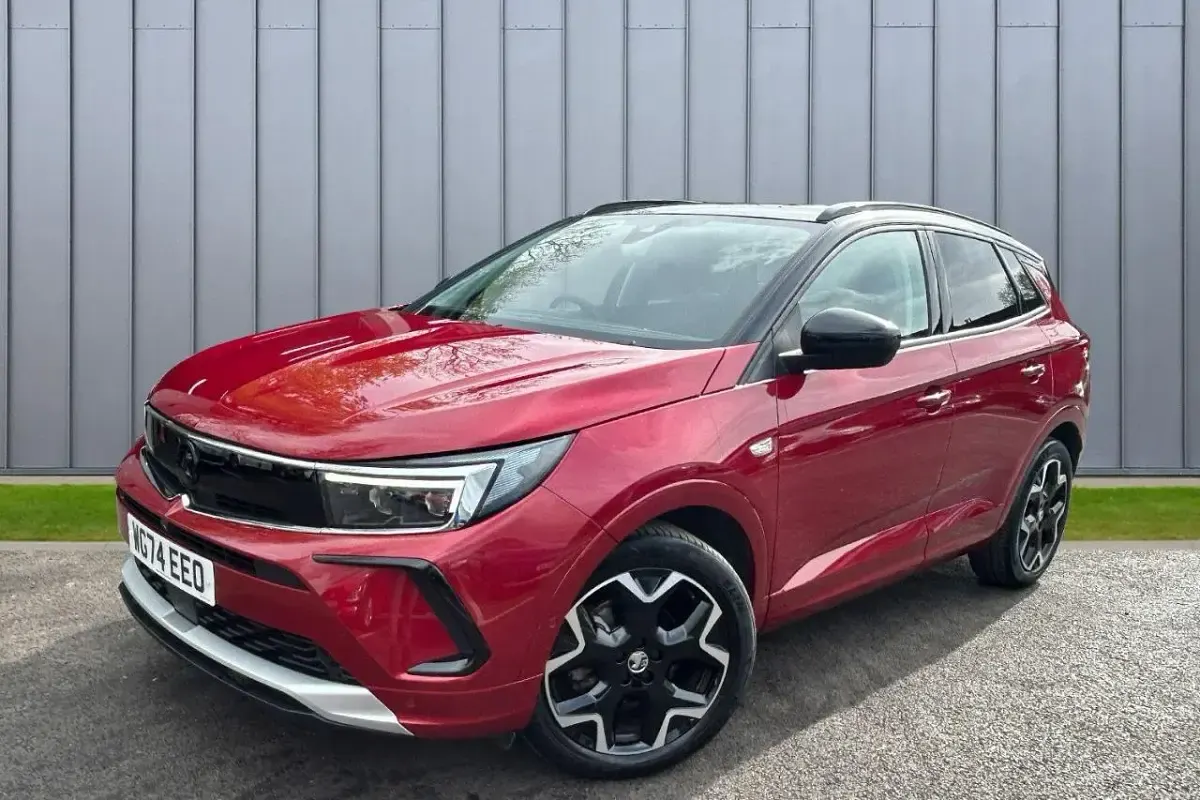Used Vauxhall Grandland X Ultimate 128 HP (94 kW) 2025 Red SUV