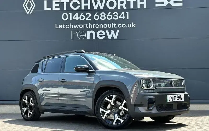 Used Renault 4 E-Tech Komfort 110 kW (150 HP) 2025 SUV