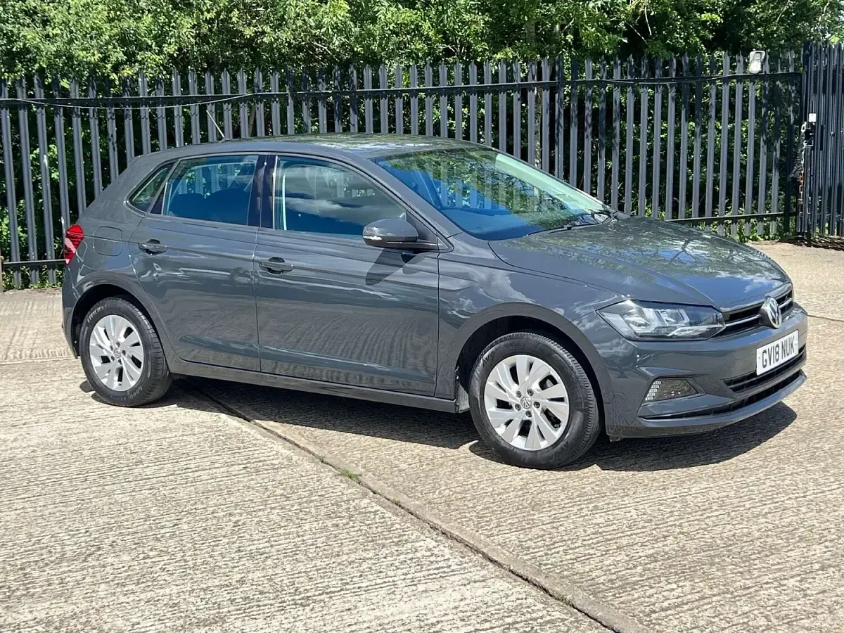 Used VW Polo SE 65 HP (47 kW) 2018 Grey Hatchback