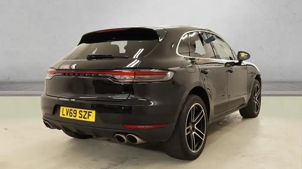 Used Porsche Macan S 354 HP (260 kW) 2019 Black SUV