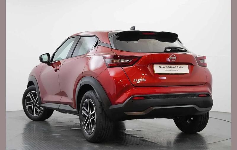 Used Nissan Juke N-Connecta 112 HP (82 kW) 2025 Red SUV