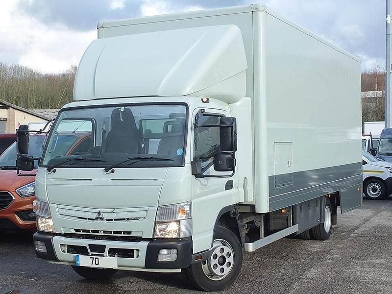 Used Mitsubishi Canter 150 HP (110 kW) 2020 Green Van