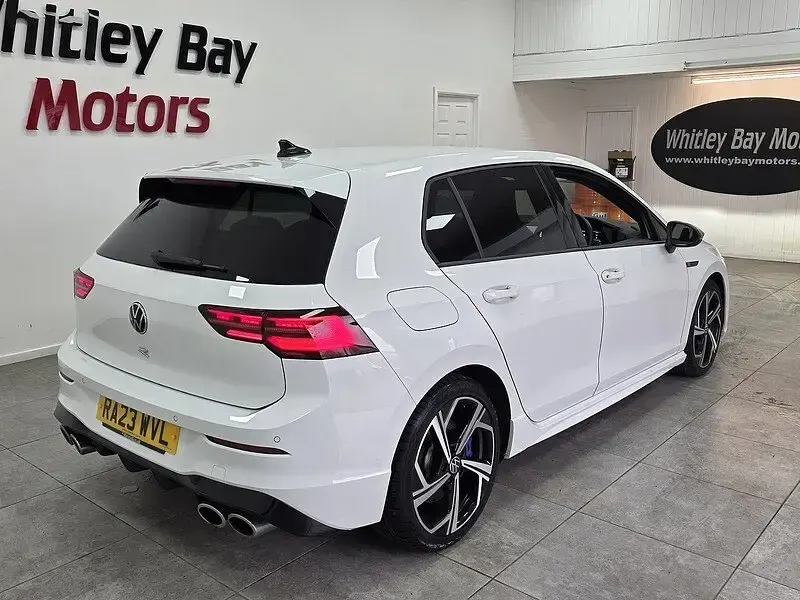 Used VW Golf VIII R 320 HP (235 kW) 2023 White Hatchback