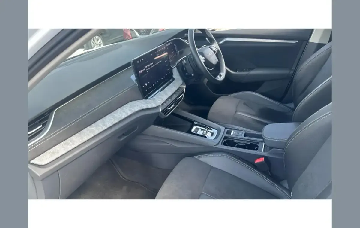 Used Skoda Octavia SE L 147 HP (108 kW) 2025 White Estate