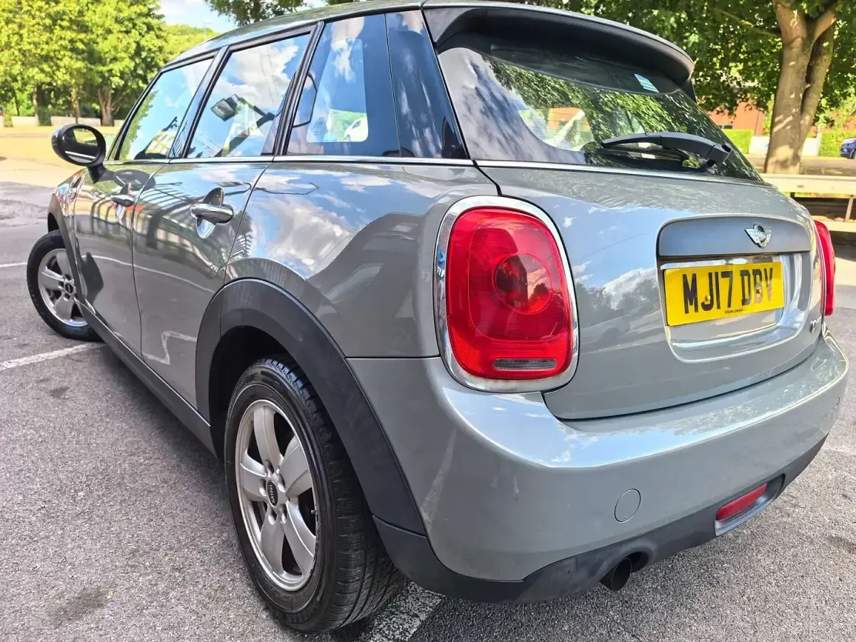 Used Mini ONE Hatch 102 HP (75 kW) 2017 Grey Hatchback
