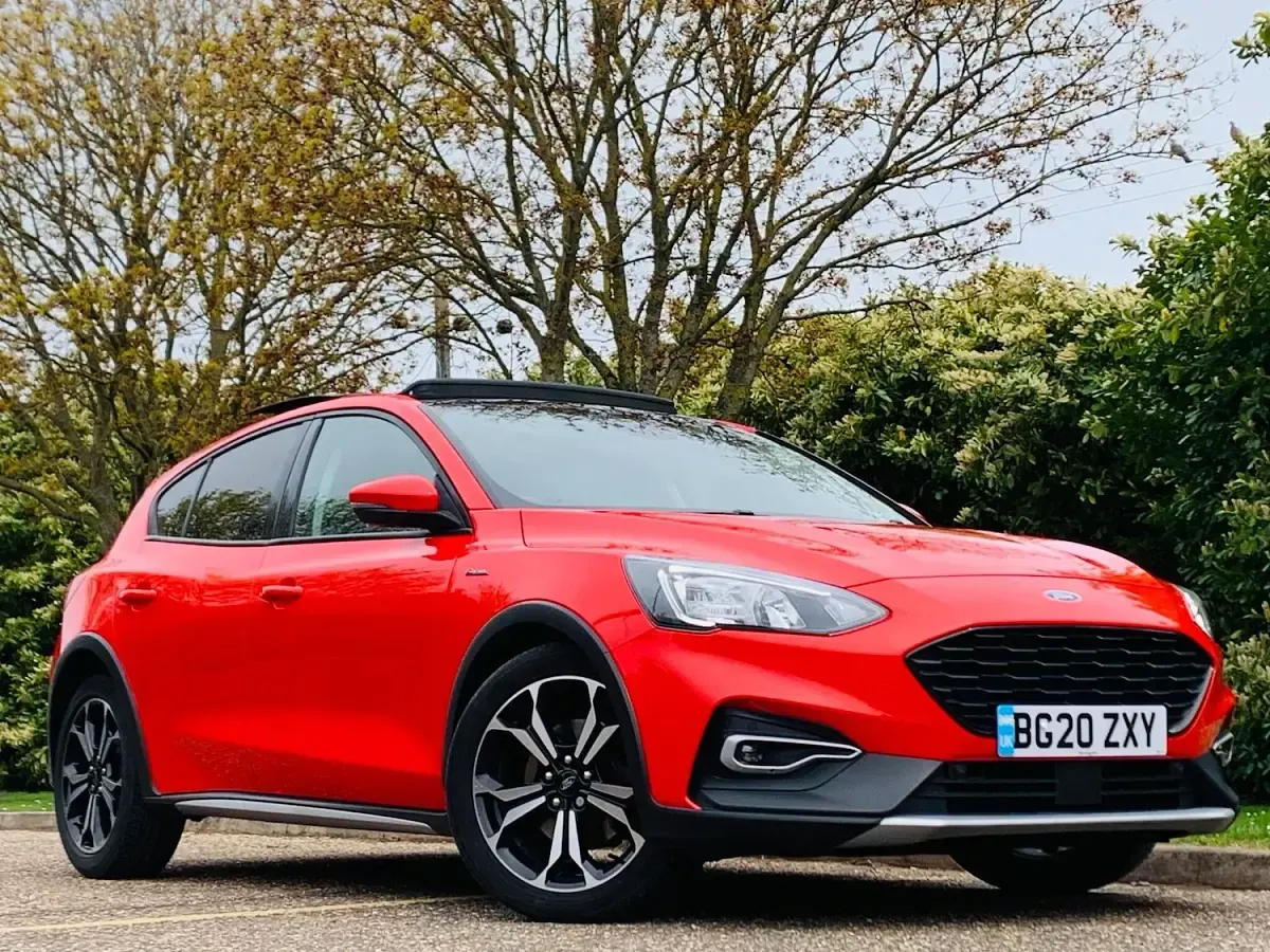 Used Ford Focus Active 120 HP (88 kW) 2020 Red Hatchback