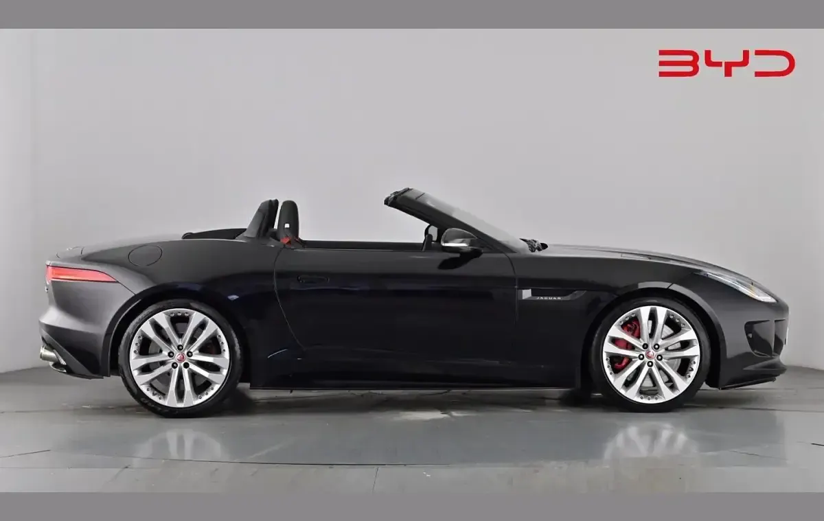 Used Jaguar F-Type R 550 HP (404 kW) 2016 Black Cabriolet
