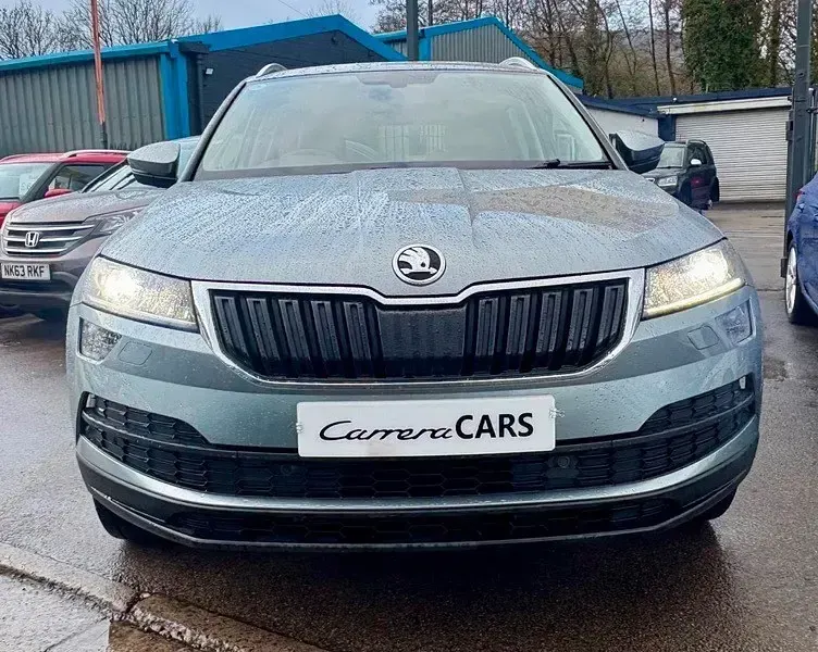 Usado Skoda Karoq SE L 2018 Gris SUV