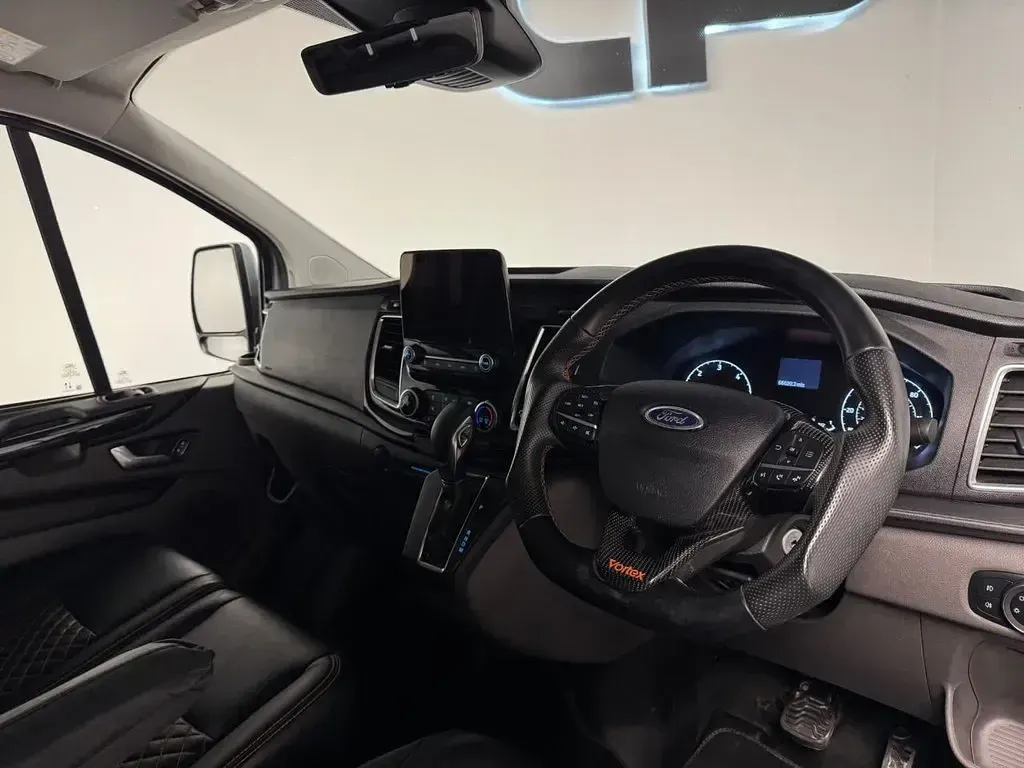 Used Ford Transit Custom Limited 170 HP (125 kW) 2023 Grey Van