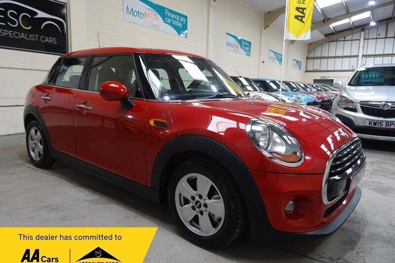 Red Used 2016 Mini Cooper Hatch Hatchback | £9,250 (Fair price) - Image 1/1