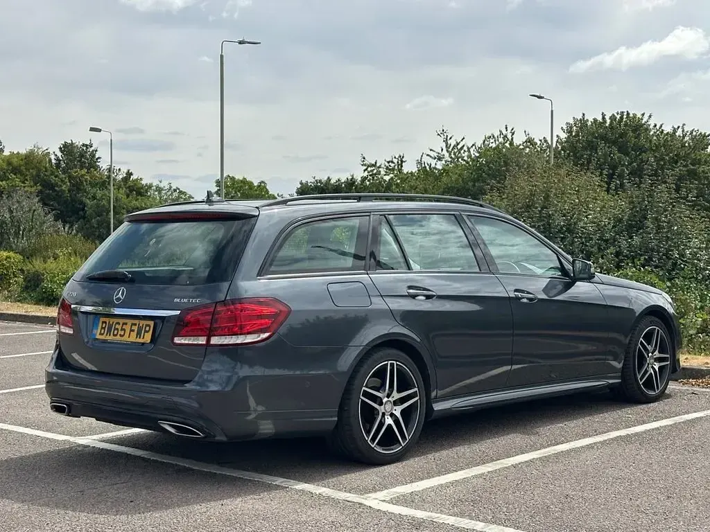 Used Mercedes E220 Premium Plus 177 HP (130 kW) 2016 Grey Estate