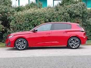 Used Peugeot 308 Allure Premium 131 HP (96 kW) 2024 Red Hatchback