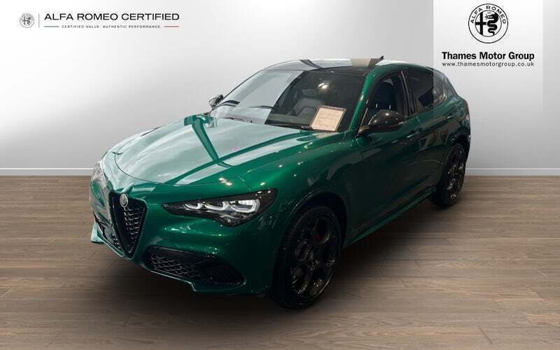 Green New 2024 Alfa Romeo Stelvio SUV | £48,995 (A bit pricey) - Image 1/4