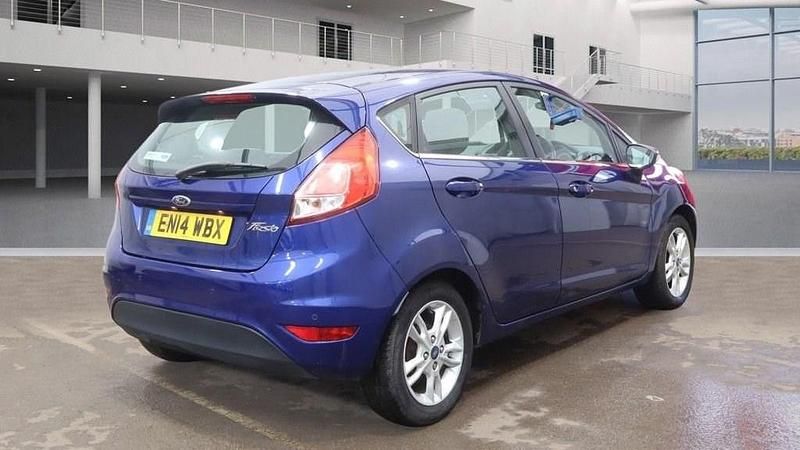 Used Ford Fiesta Zetec 82 HP (60 kW) 2014 Blue Hatchback