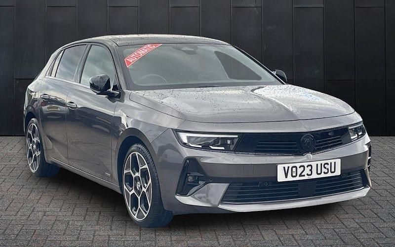 Used 2025 Vauxhall Astra Ultimate Hatchback | £17,995 (Super price) - Image 1/3