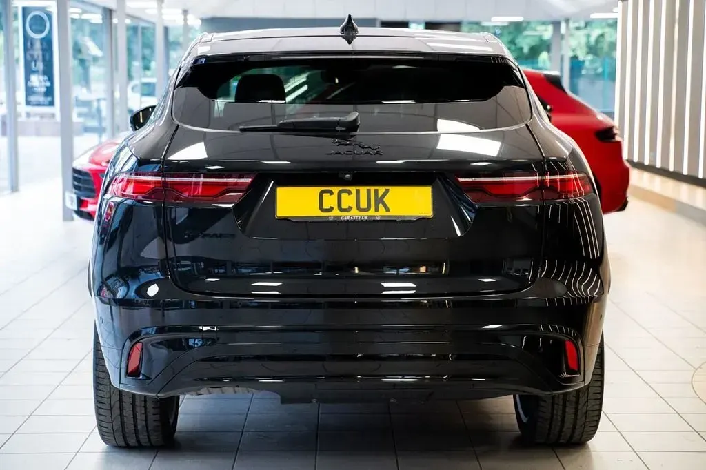 Used Jaguar F-Pace R-Dynamic 204 HP (150 kW) 2021 Black SUV