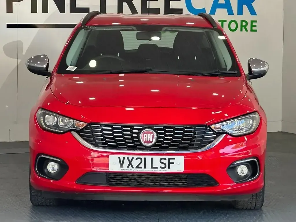 Usado Fiat Tipo Mirror 120 HP (88 kW) 2021 Vermelho Carrinha