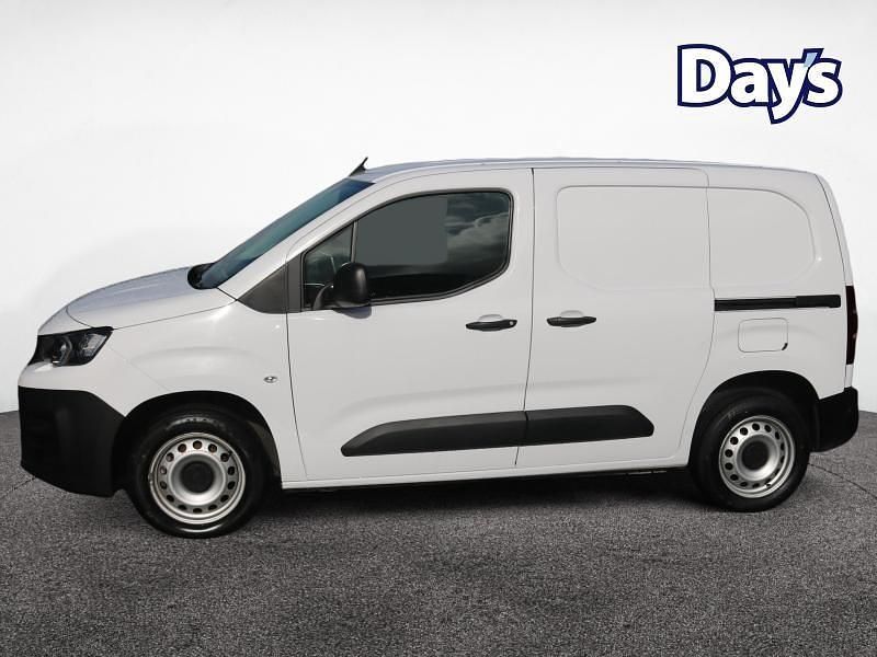 Used Peugeot Partner Premium 131 HP (96 kW) 2023 White MPV