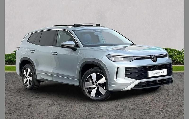 Silver Used 2025 VW Tayron Match SUV | £36,995 (Fair price) - Image 1/4