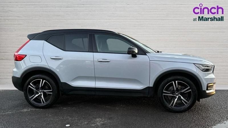 Used Volvo XC40 R-Design 258 HP (189 kW) 2020 Silver SUV