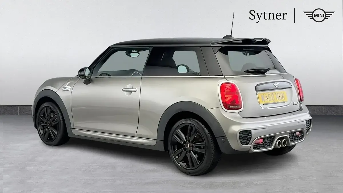 Used Mini Cooper S Hatch 189 HP (139 kW) 2018 Silver Hatchback