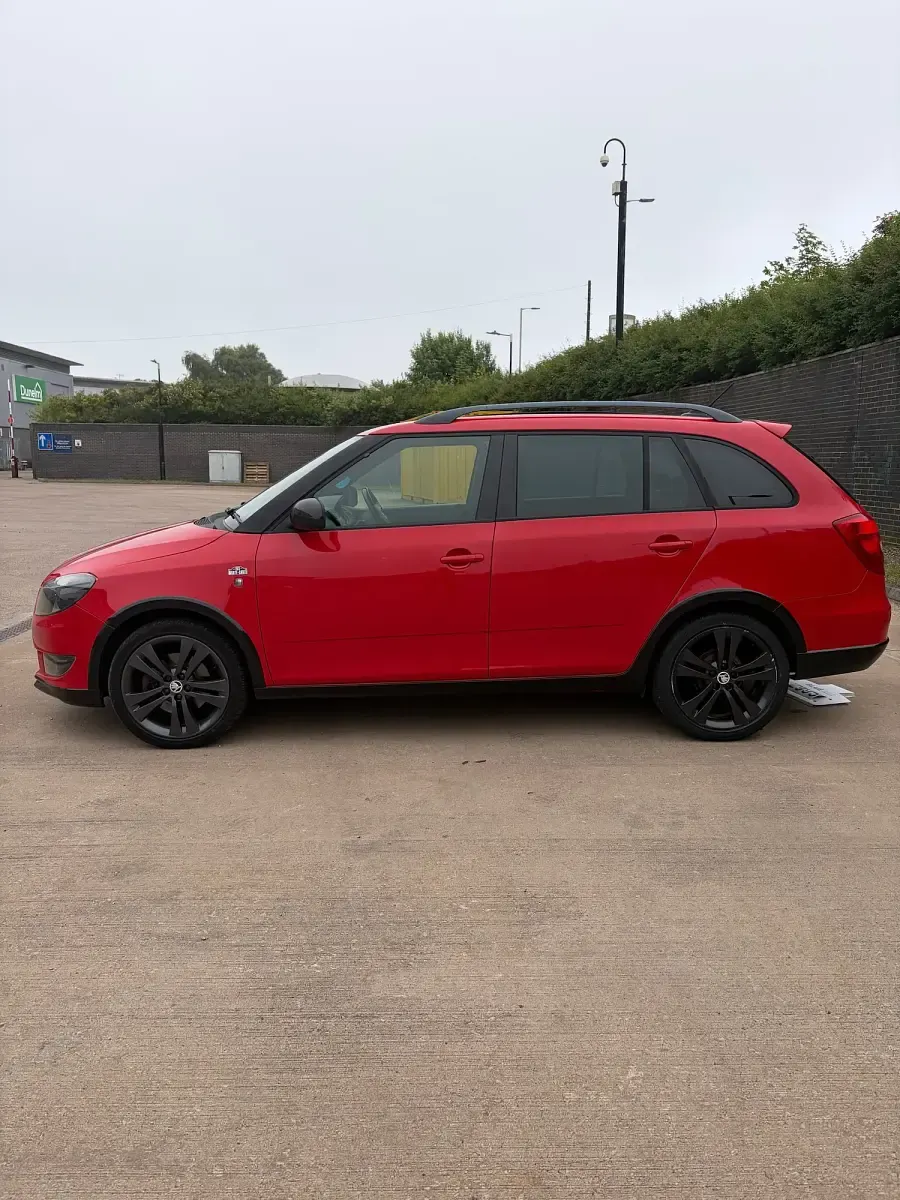 Used Skoda Fabia Monte Carlo 105 HP (77 kW) 2013 Red Estate