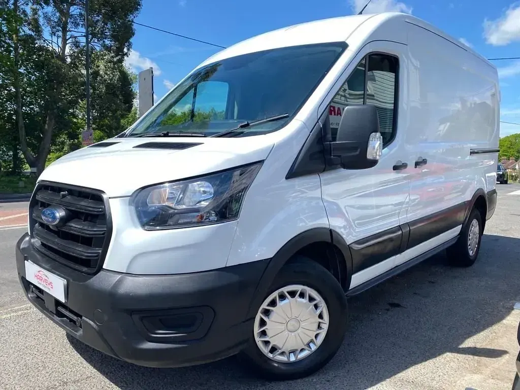 Usado Ford Transit S 130 HP (95 kW) 2019 Branco Van