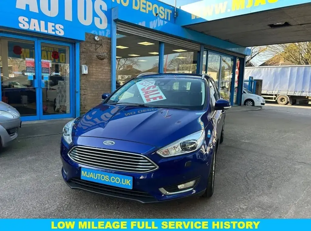 Begagnad Ford Focus Titanium X 120 HK (88 kW) 2015 Blå Kombi