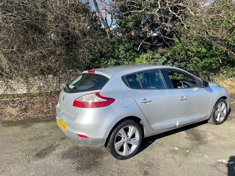 Used Renault Mégane III Dynamique 110 HP (80 kW) 2012 Silver Hatchback