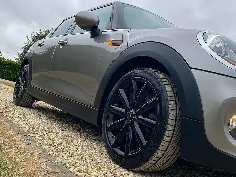 Used Mini One D Hatch 95 HP (69 kW) 2017 Silver Hatchback