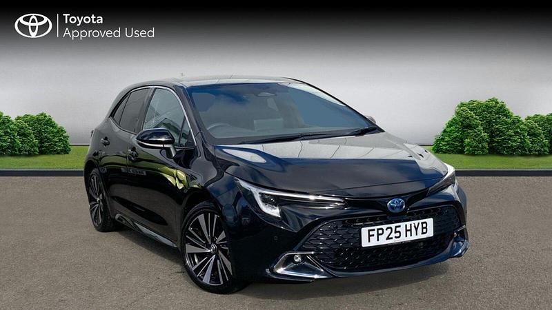 Used Toyota Corolla Design 140 HP (102 kW) 2025 Eclipse black Hatchback