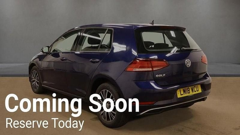 Used VW Golf VII SE 110 HP (80 kW) 2018 Blue Hatchback