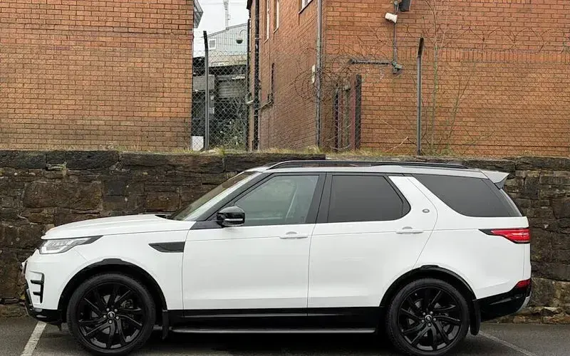 Used Land Rover Discovery 5 HSE 258 HP (189 kW) 2017 SUV