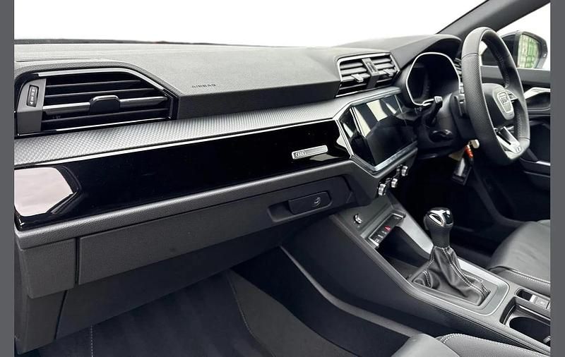 Used Audi Q3 Black Edition 150 HP (110 kW) 2025 Grey SUV
