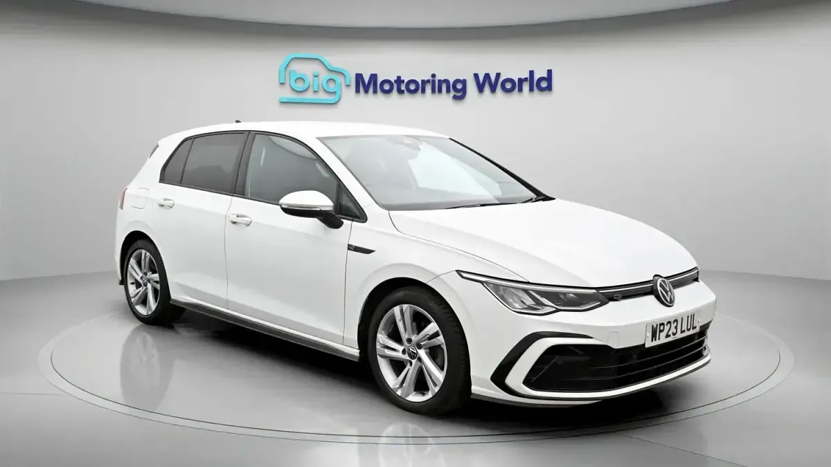Used VW Golf VIII R-line 150 HP (110 kW) 2023 Hatchback