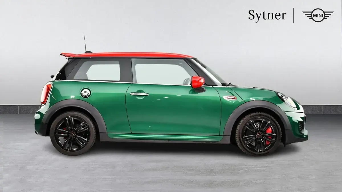 Used Mini John Cooper Works Hatch 228 HP (167 kW) 2020 Green Hatchback