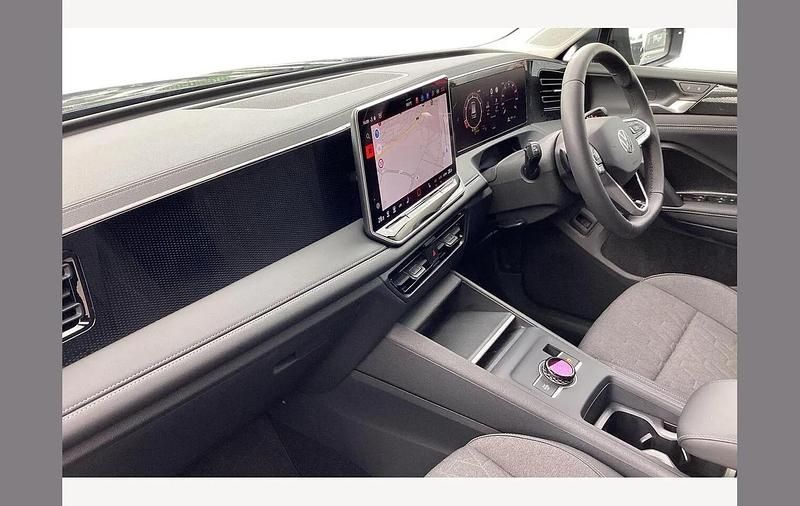 Używany VW Tiguan Match 150 KM (110 kW) 2025 Szary SUV