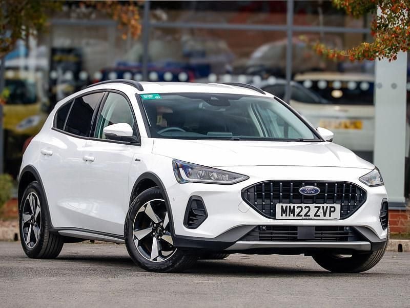 White Used 2022 Ford Focus Active Hatchback | £17,998 (Expensive) - Image 1/4